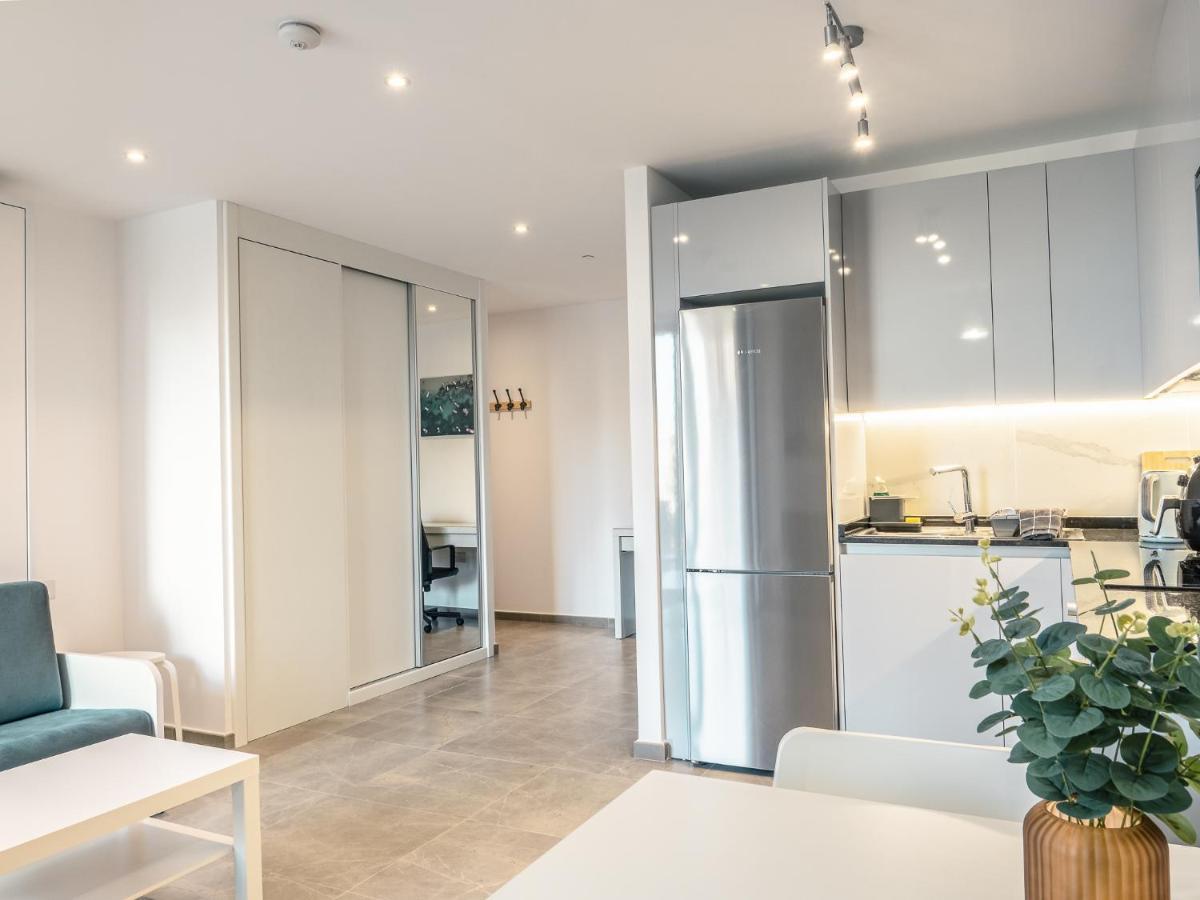 Brand New Studio Near The Beach, غيبرالتار المظهر الخارجي الصورة