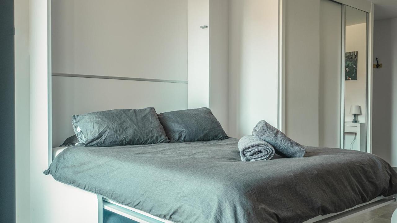 Brand New Studio Near The Beach, غيبرالتار المظهر الخارجي الصورة