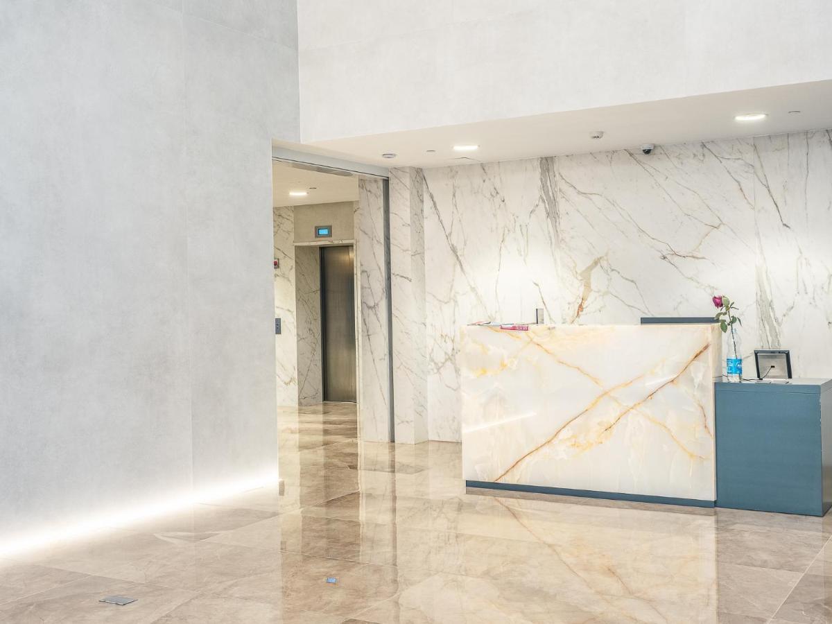 Brand New Studio Near The Beach, غيبرالتار المظهر الخارجي الصورة
