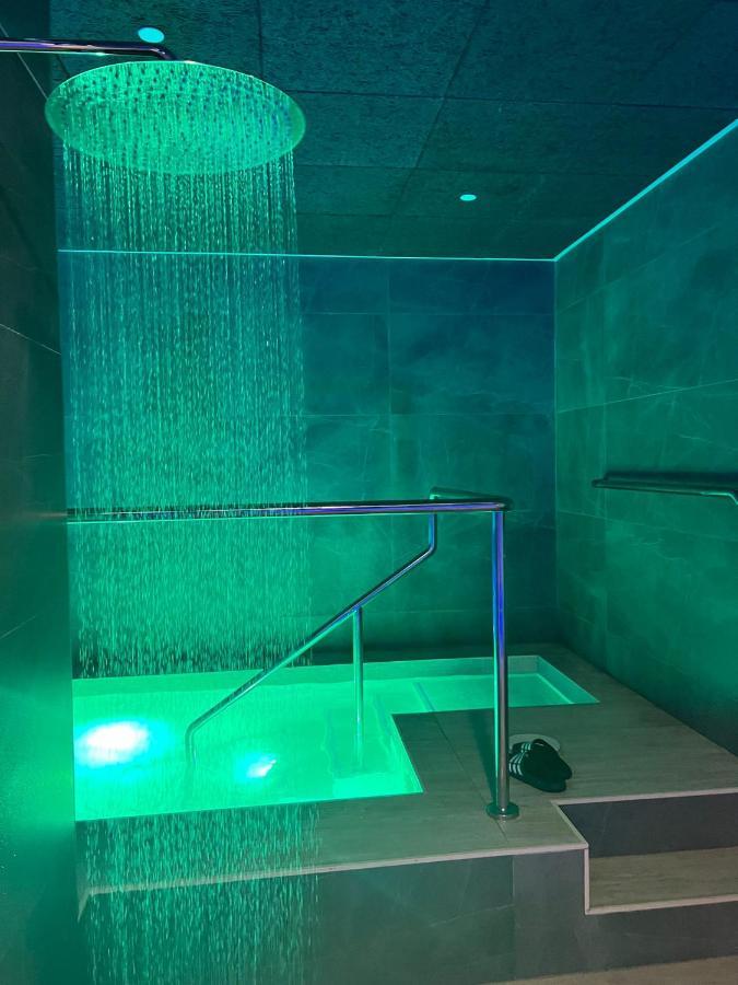 Brand New Studio Near The Beach, غيبرالتار المظهر الخارجي الصورة