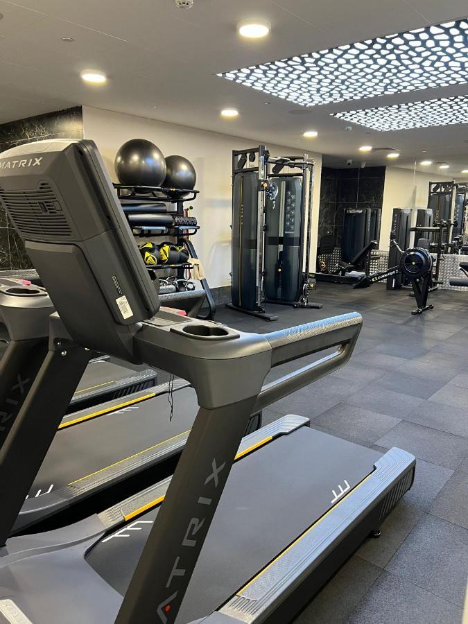 Brand New Studio Near The Beach, غيبرالتار المظهر الخارجي الصورة